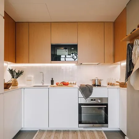 Domizia - 2 Bedrooms And Pool In Avenidas Novas Lisbon