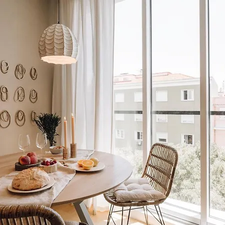 Domizia - 2 Bedrooms And Pool In Avenidas Novas Apartment Lisbon