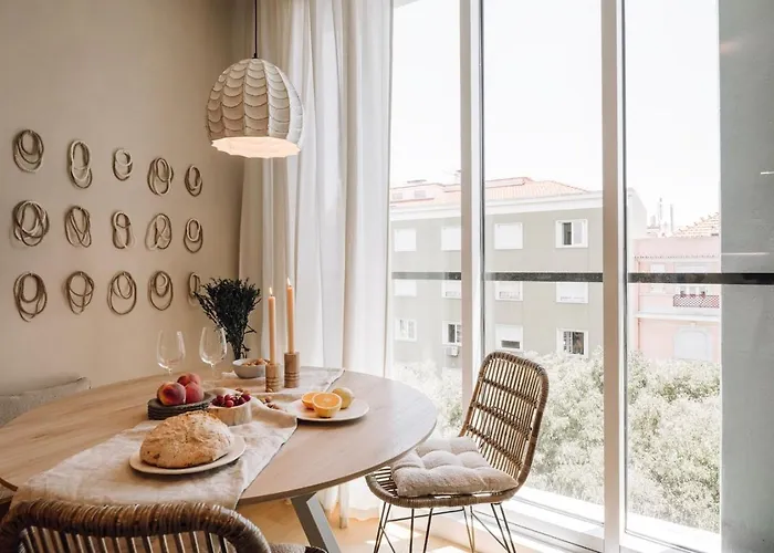 Domizia - 2 Bedrooms And Pool In Avenidas Novas Апартаменты Лиссабон