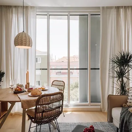 Domizia - 2 Bedrooms And Pool In Avenidas Novas Apartment Lissabon