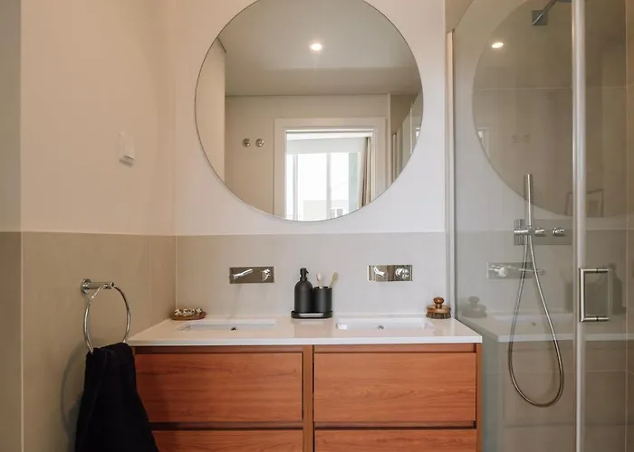 Domizia - 2 Bedrooms And Pool In Avenidas Novas Apartament *